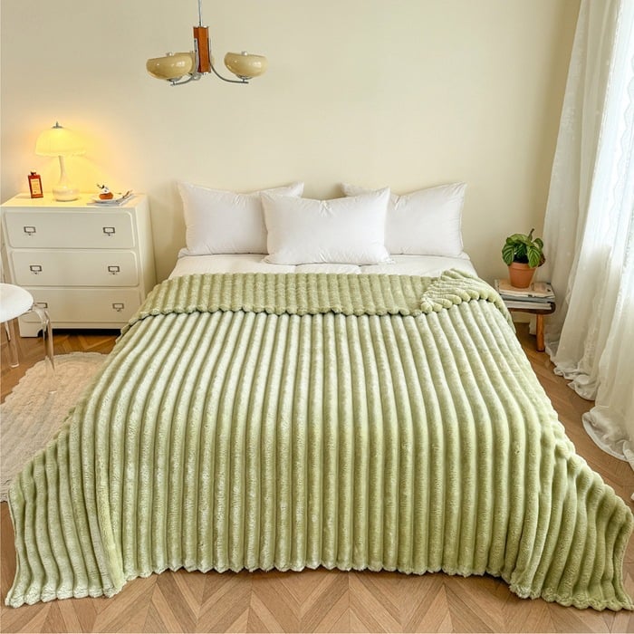 🔥 50% OFF ✨ Faux Rabbit Plush Blanket – Thick, Soft & Cosy for Sofa or Bed
